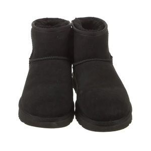 UGG
Suede Studded Accents Mini Boots